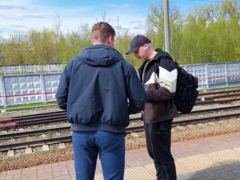 Волонтеры напомнили пассажирам, как надо вести себя на железной дороге Новости Электростали 