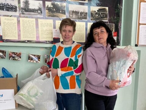 Читатели сельской библиотеки собрали гуманитарную помощь для российских бойцов Новости Электростали 